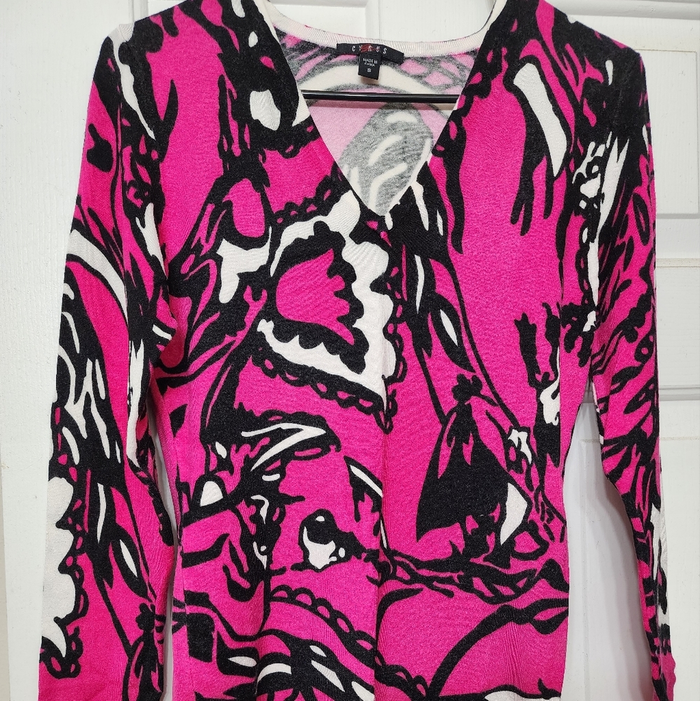 Cyrus Sweaters - Picture 3 of 4